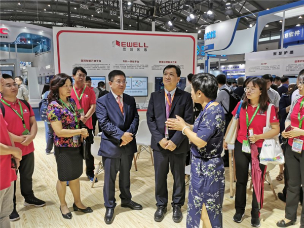 1590648439118204D983.jpg 张学高.jpg